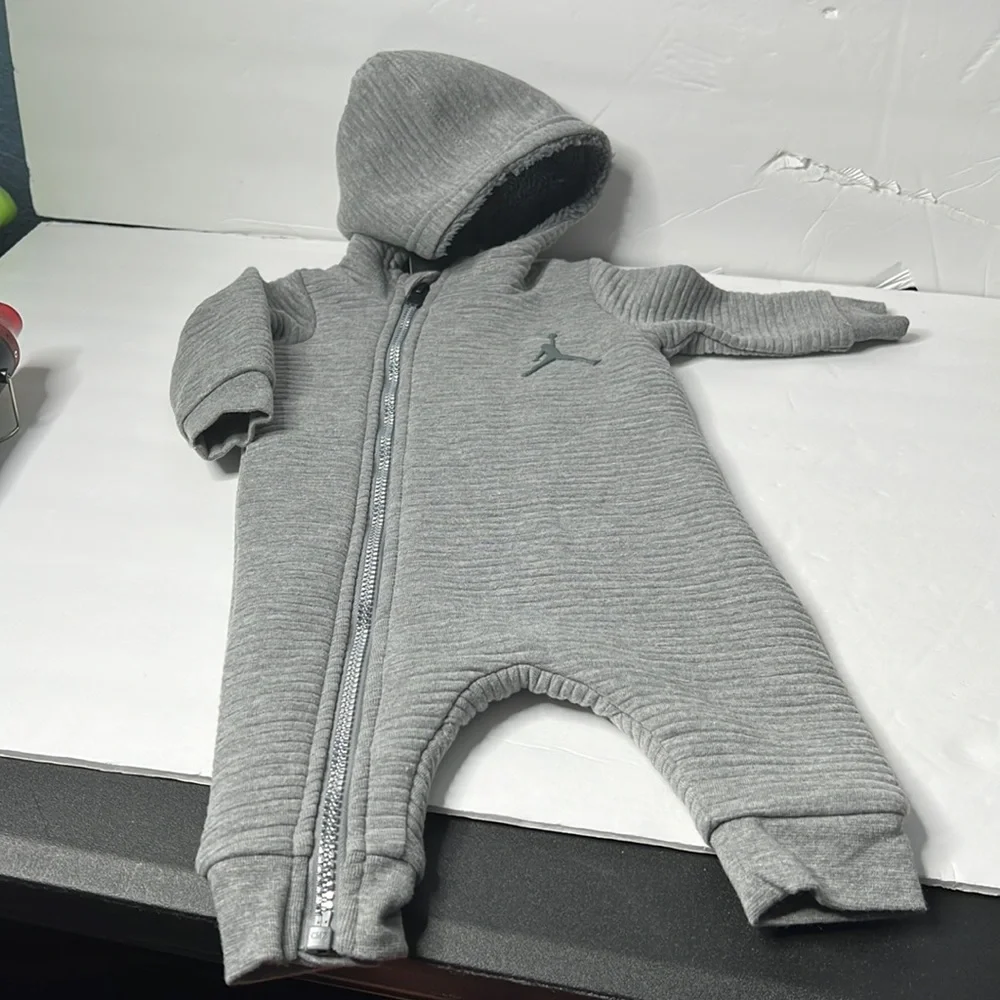 Boys Jordan Coveralls - Picture 2 of 10
